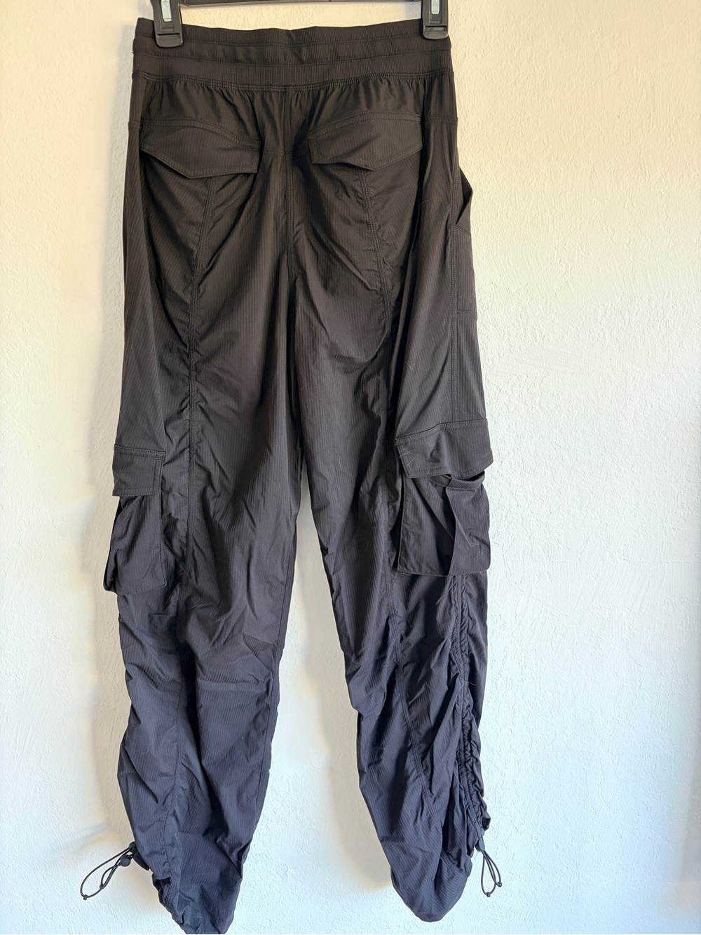 Lululemon Dance Studio Relaxed-Fit MR Cargo Pant BLK XS - Picture 2 of 5